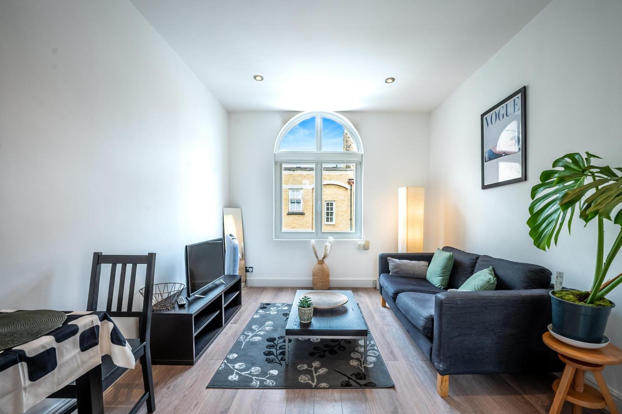 One-Bed Flat, Kensington, Bank Payment To The Host Within 24H From The Reservation Lägenhet London Exteriör bild