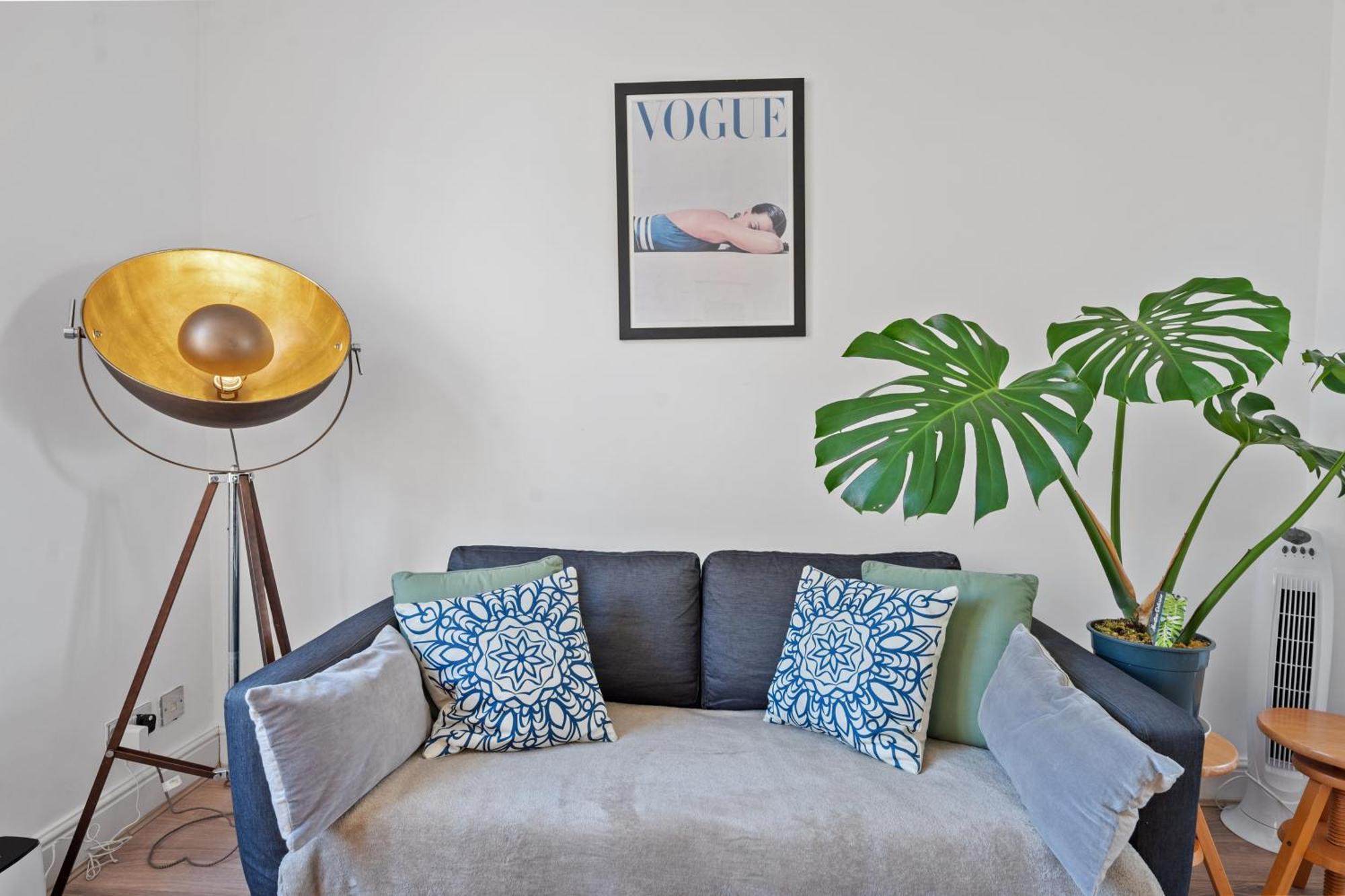 One-Bed Flat, Kensington, Bank Payment To The Host Within 24H From The Reservation Lägenhet London Exteriör bild